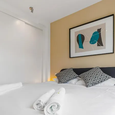 Vivi Homes - Roli Pool, Terrace, Golf &