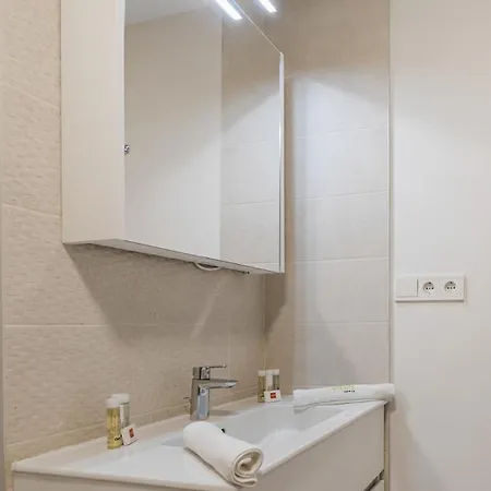 Vivi Homes - Roli Pool, Terrace, Golf &