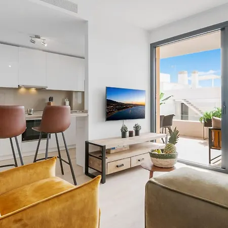 公寓 Vivi Homes - Roli Pool, Terrace, Golf &